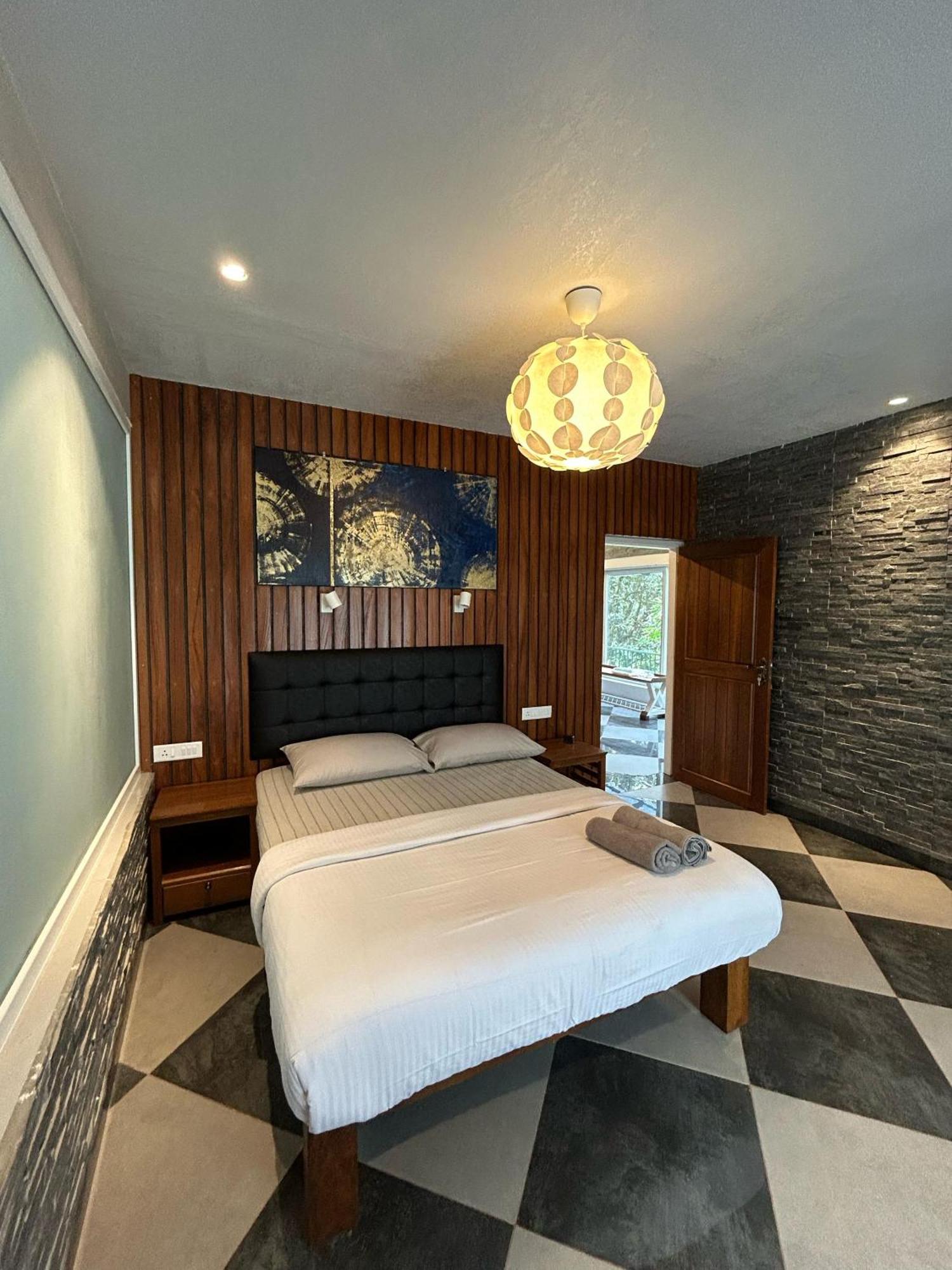 Kv By Halcyon Traveltech Apartment Anachal Exterior photo